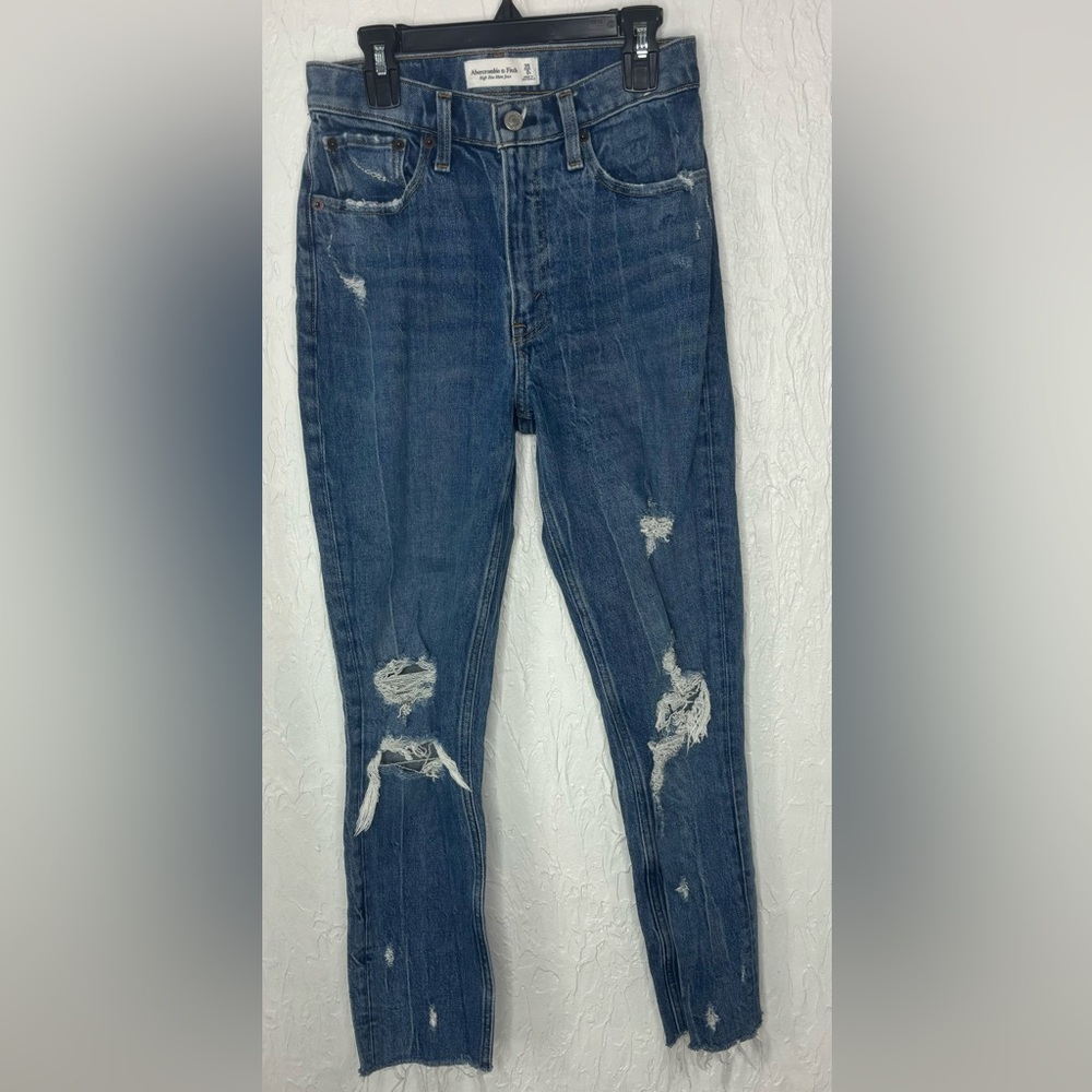 Abercrombie & Fitch High Rise Mom Jean Size 25/0R
